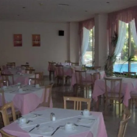 Golden Sun Hotel 
